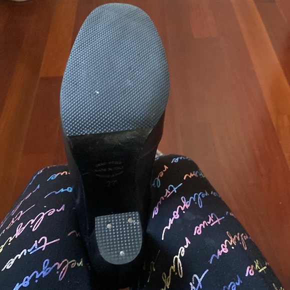 Brand: & Other Stories
- Boots & Other Stories, - size 37- good condition - Picture 4 of 4